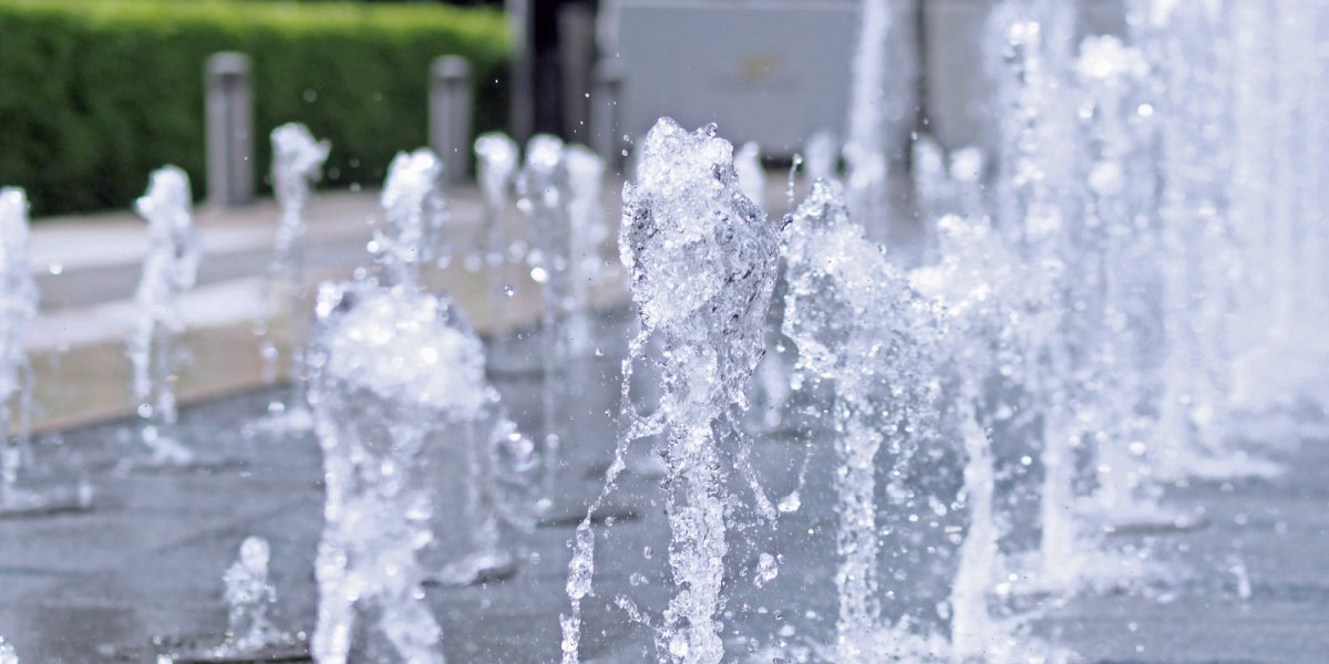 Springbrunnen / Fontänen / Wasserspiele